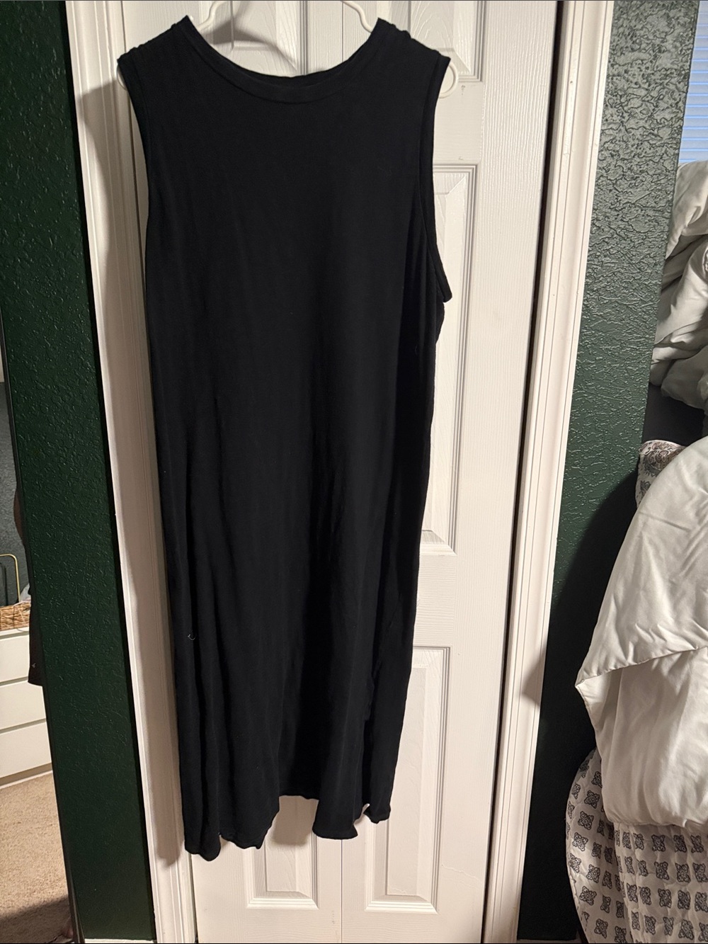 Universal Thread Black Sleeveless Midi Dress